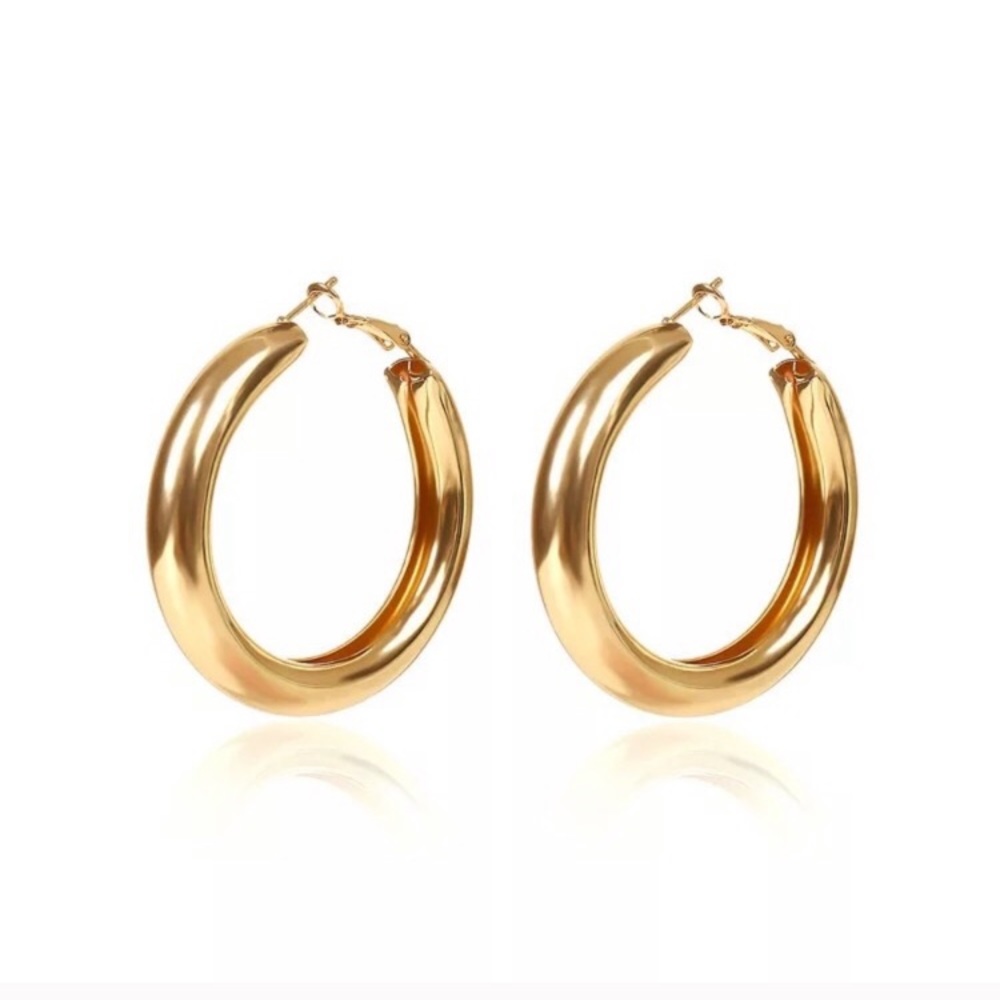 UO Style Retro Gold Hoop Drop Earrings - Picture 5 of 7